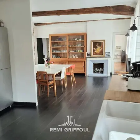 Semesterbostad Kinta Panda Pool Table Center 13 2 Guests *