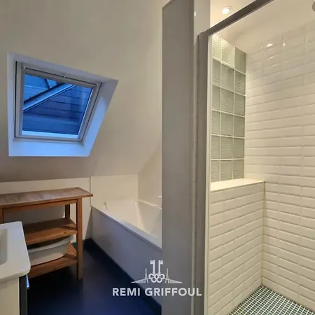 Semesterbostad Kinta Panda Pool Table Center 13 2 Guests *