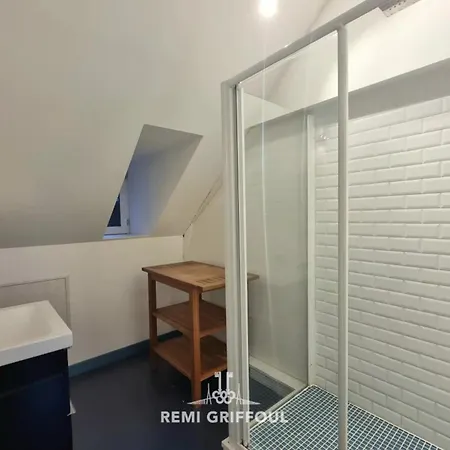 Kinta Panda Pool Table Center 13 2 Guests Hébergement de vacances