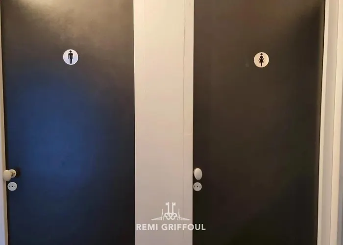 Kinta Panda Pool Table Center 13 2 Guests Holiday home *