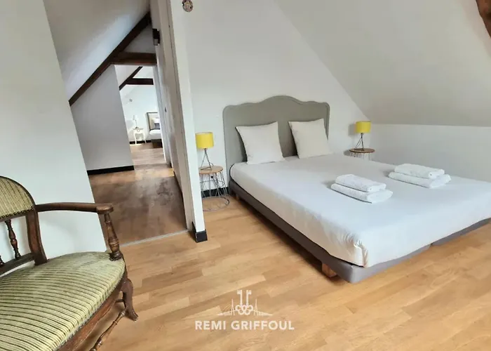 Kinta Panda Pool Table Center 13 2 Guests Holiday home