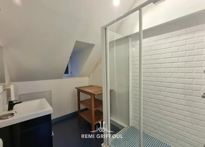 Kinta Panda Pool Table Center 13 2 Guests Holiday home